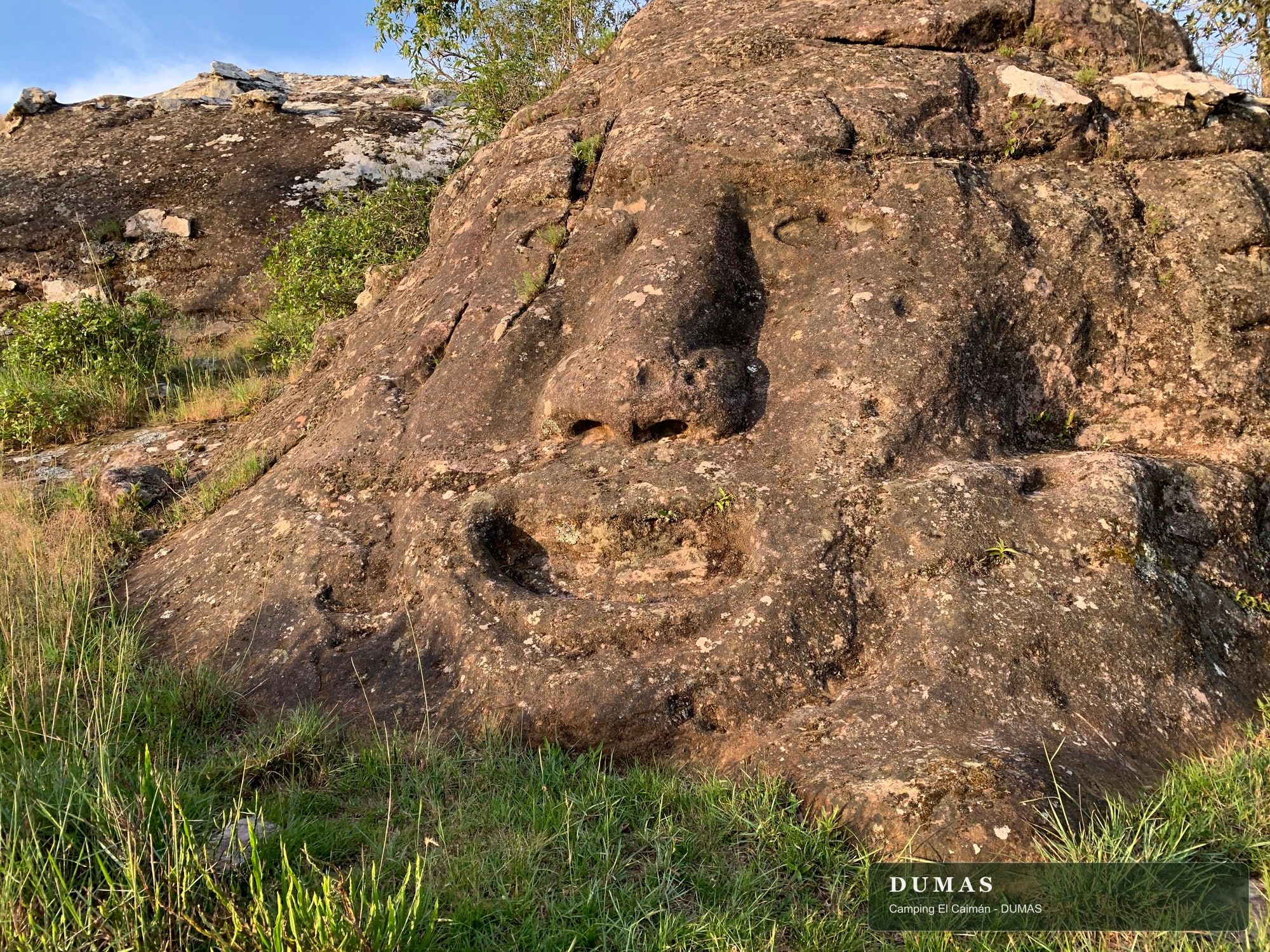Formación de piedra vinculada a la memoria del territorio